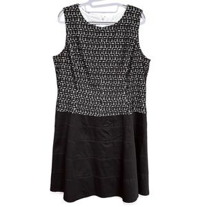 Anne Klein Black Lace White Lined Drop Waist A-Line Sleeveless Dress Size 16 EUC